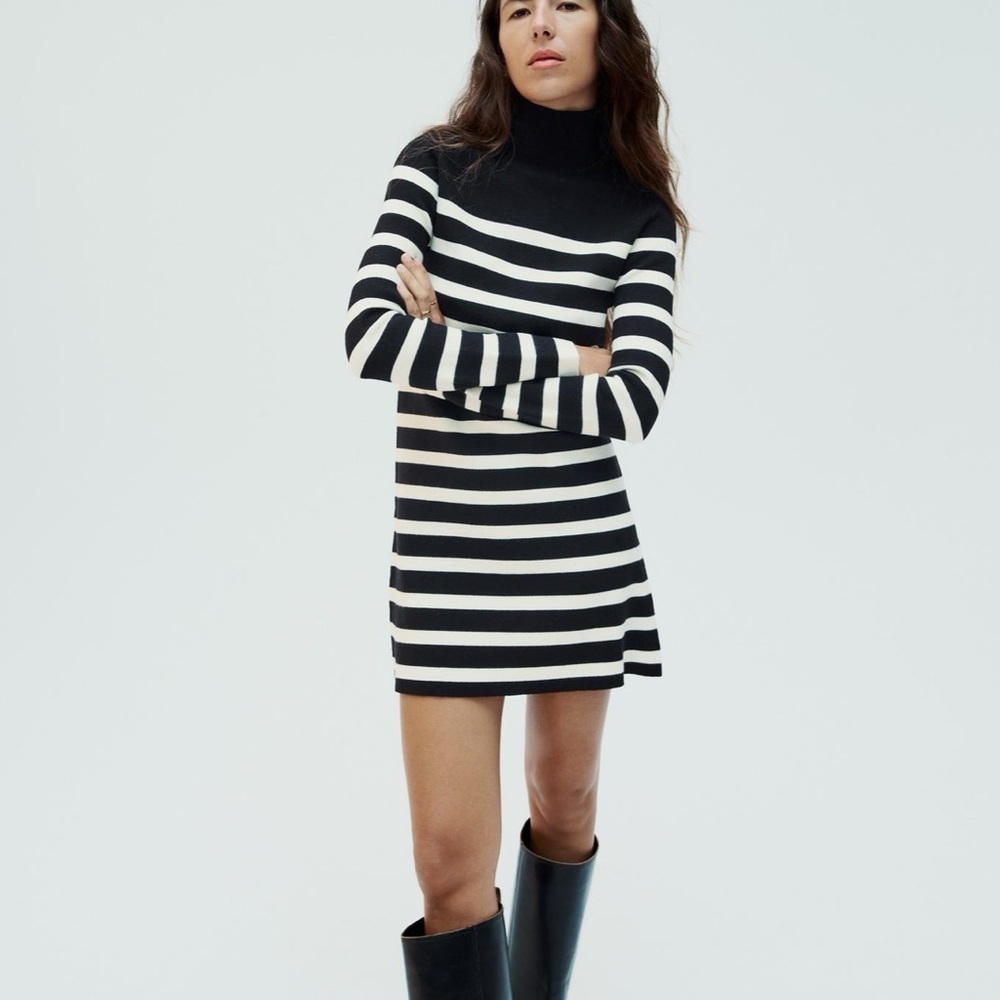 🩵ZARA STRIPED MOCK NECK KNIT DRESS